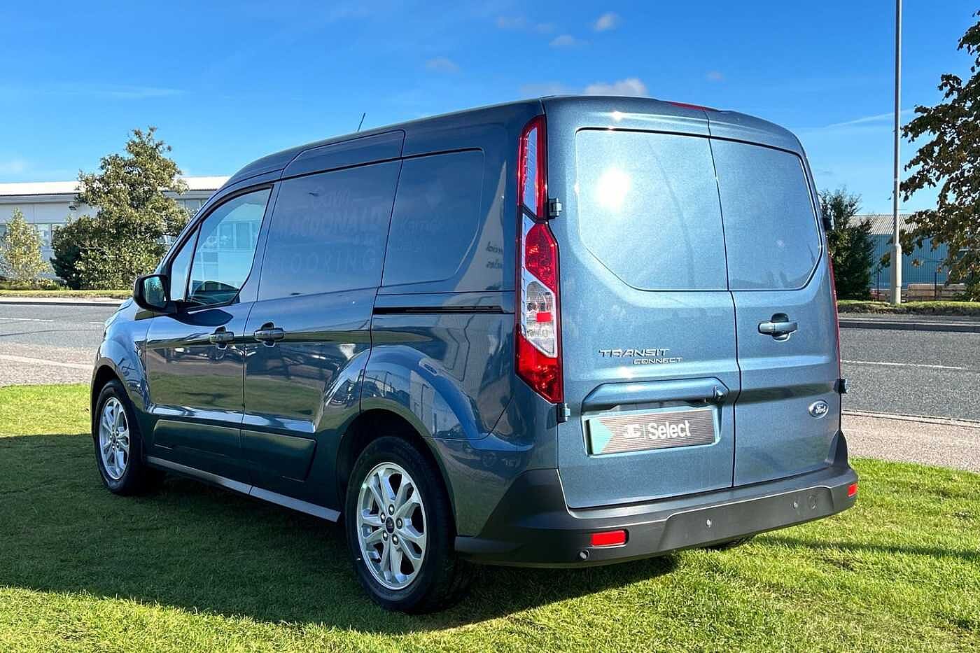 Ford Transit Connect 1.5 EcoBlue 120PSL1 200 LTD PVan