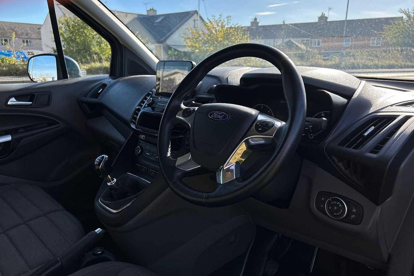 Ford Transit Connect 1.5 EcoBlue 120PSL1 200 LTD PVan