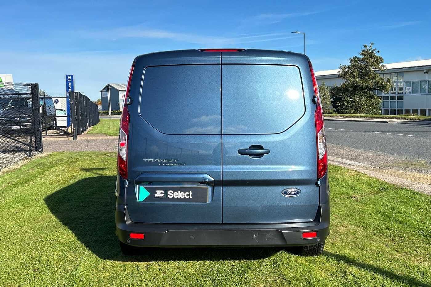 Ford Transit Connect 1.5 EcoBlue 120PSL1 200 LTD PVan