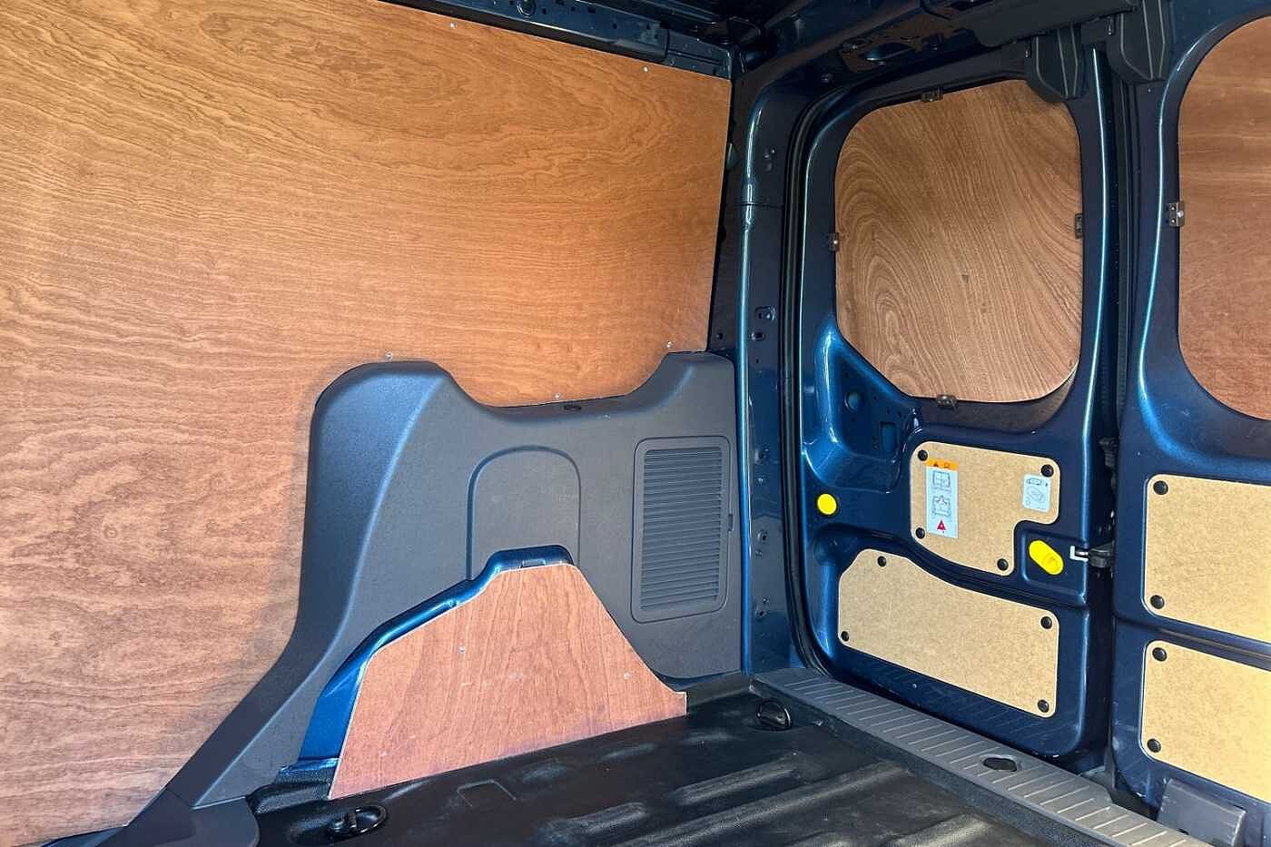 Ford Transit Connect 1.5 EcoBlue 120PSL1 200 LTD PVan