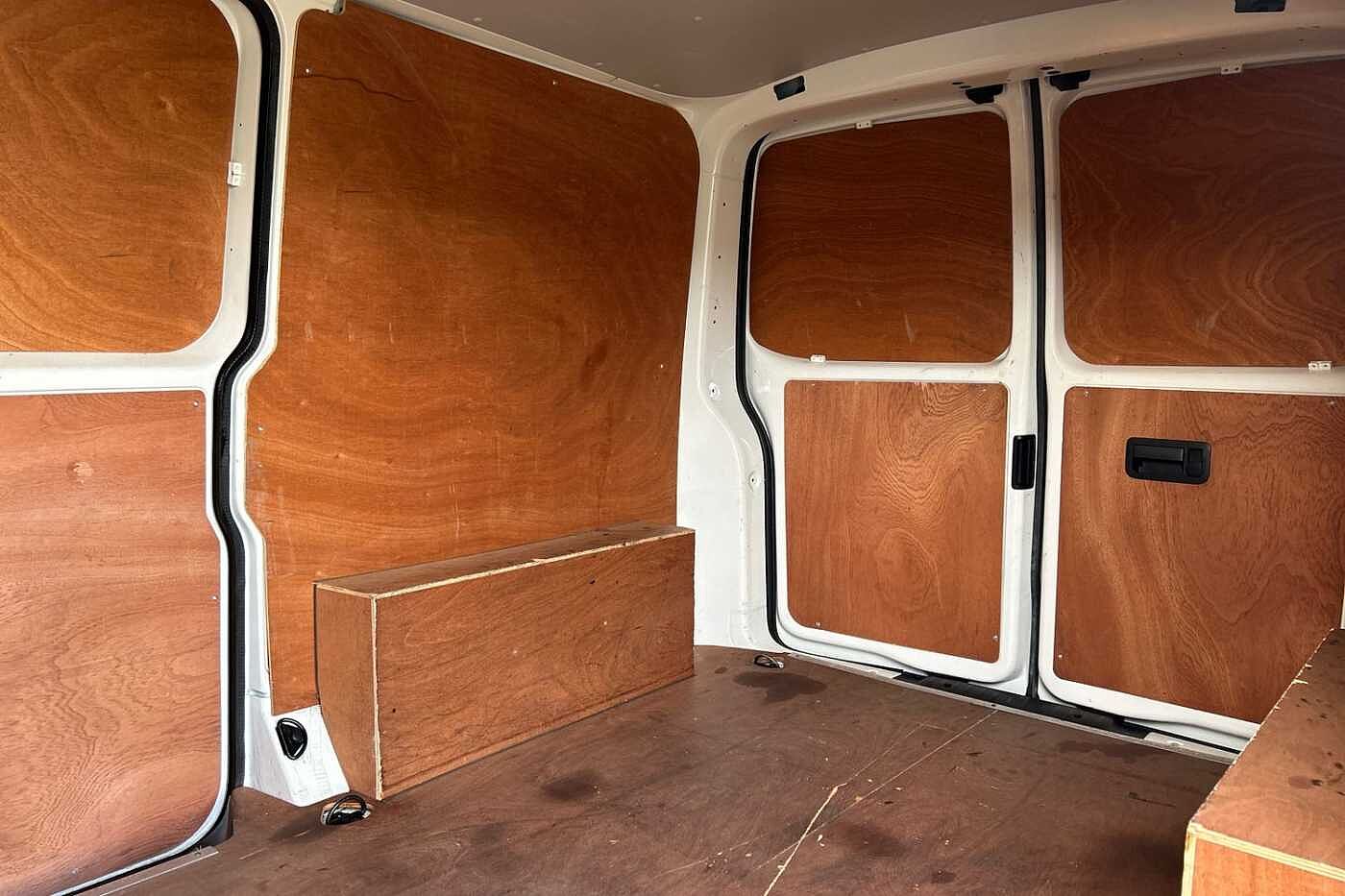 Volkswagen Transporter PV 2.0TDI (102PS) T28 Highline BMT SWB