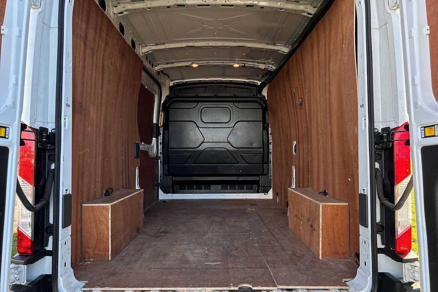 Ford Transit 2.0TDCi (105PS)Eu6dT 350 L3H2 Panel Van