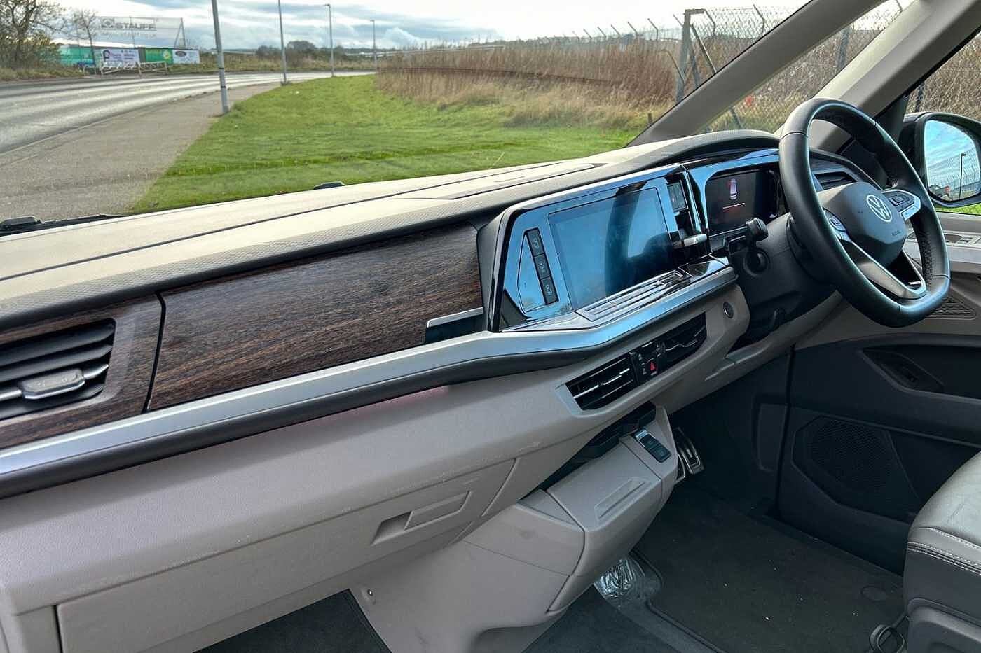 Volkswagen Multivan Style 2.0TDI 150ps Long 7S Combi DSG