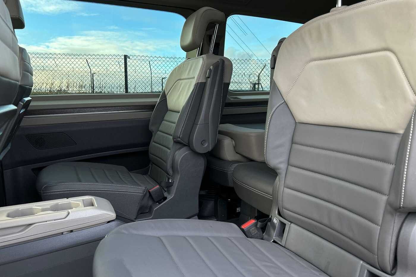 Volkswagen Multivan Style 2.0TDI 150ps Long 7S Combi DSG