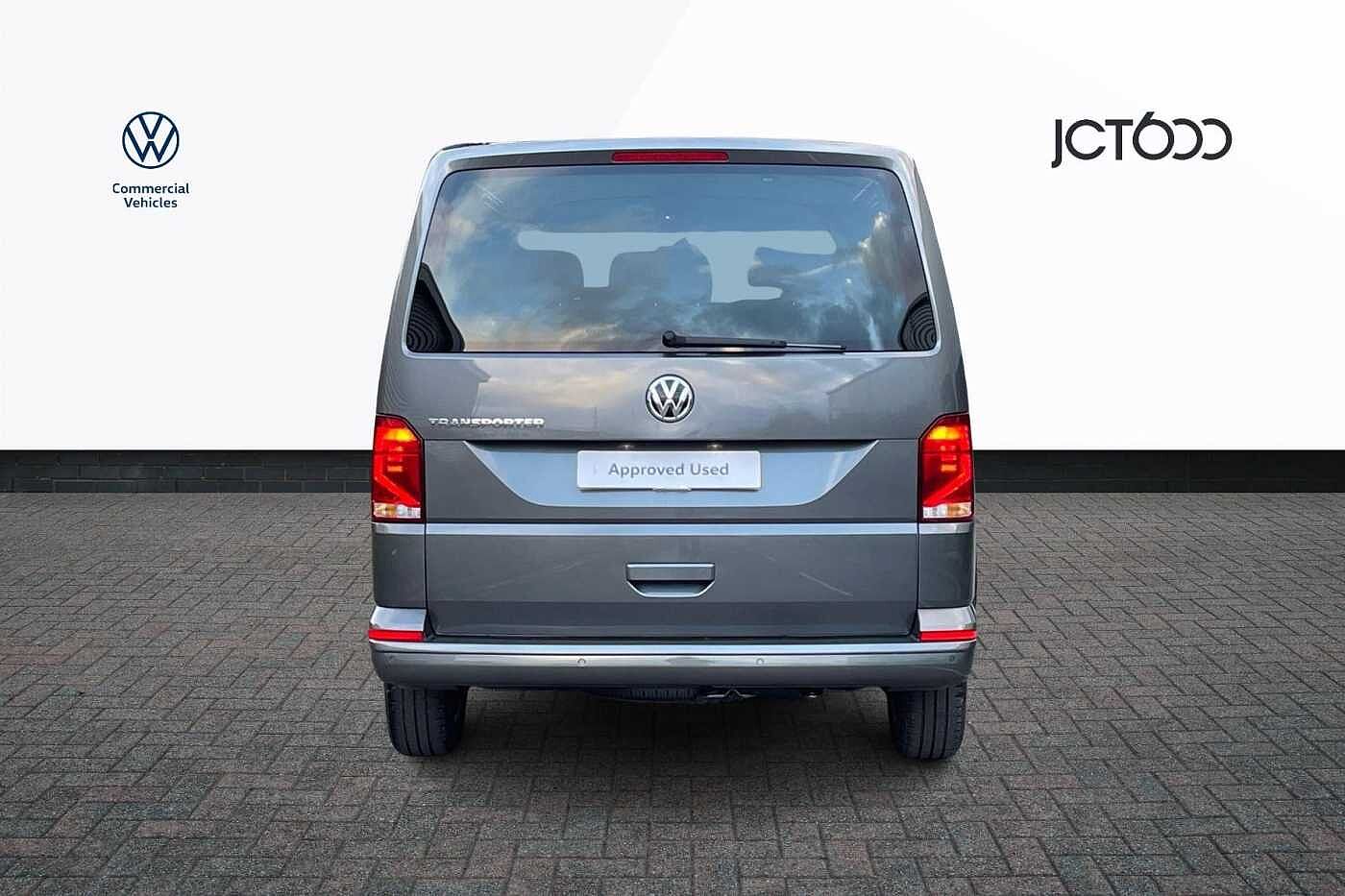 Volkswagen Transporter 2.0 TDI T30 Highline Crew Van 5dr Diesel DSG FWD SWB Euro 6 (s/s) (150 ps)