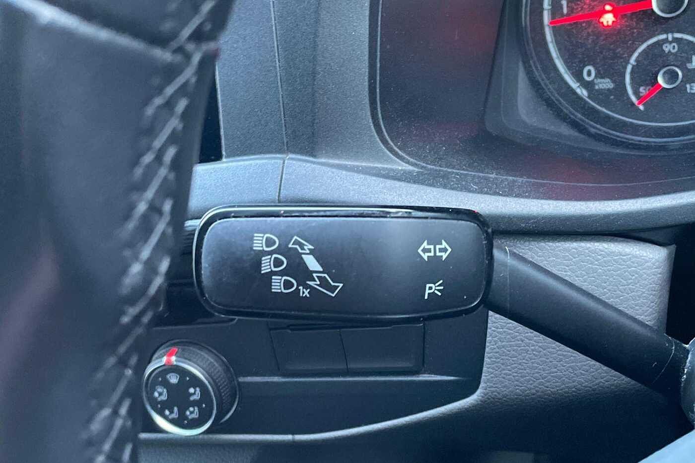 Volkswagen Transporter 2.0 TDI T30 Highline Crew Van 5dr Diesel DSG FWD SWB Euro 6 (s/s) (150 ps)