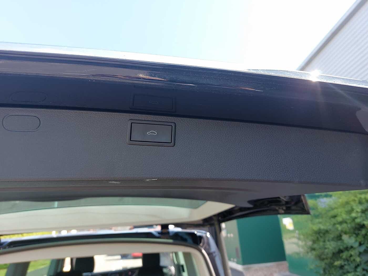 Volkswagen Caravelle 2.0 TDI Executive 150 5dr DSG