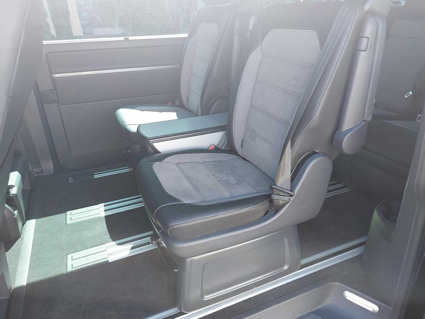 Volkswagen Caravelle 2.0 TDI Executive 150 5dr DSG