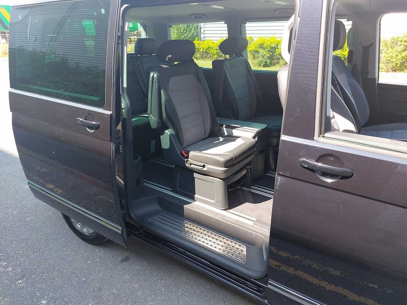 Volkswagen Caravelle 2.0 TDI Executive 150 5dr DSG
