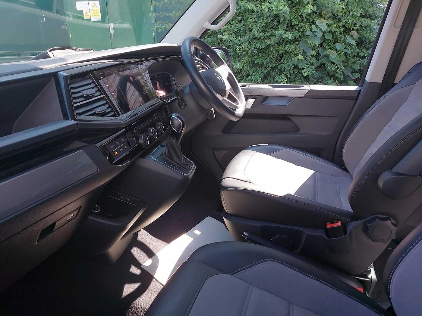 Volkswagen Caravelle 2.0 TDI Executive 150 5dr DSG
