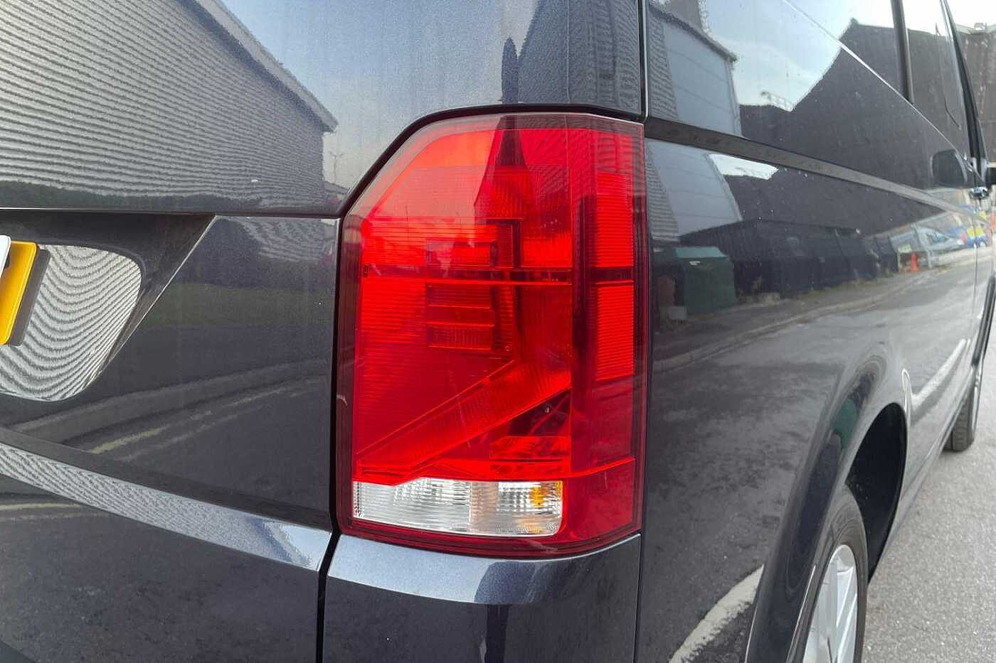 Volkswagen Transporter T32 SWB 2.0 TDI 150 Highline Kombi Van