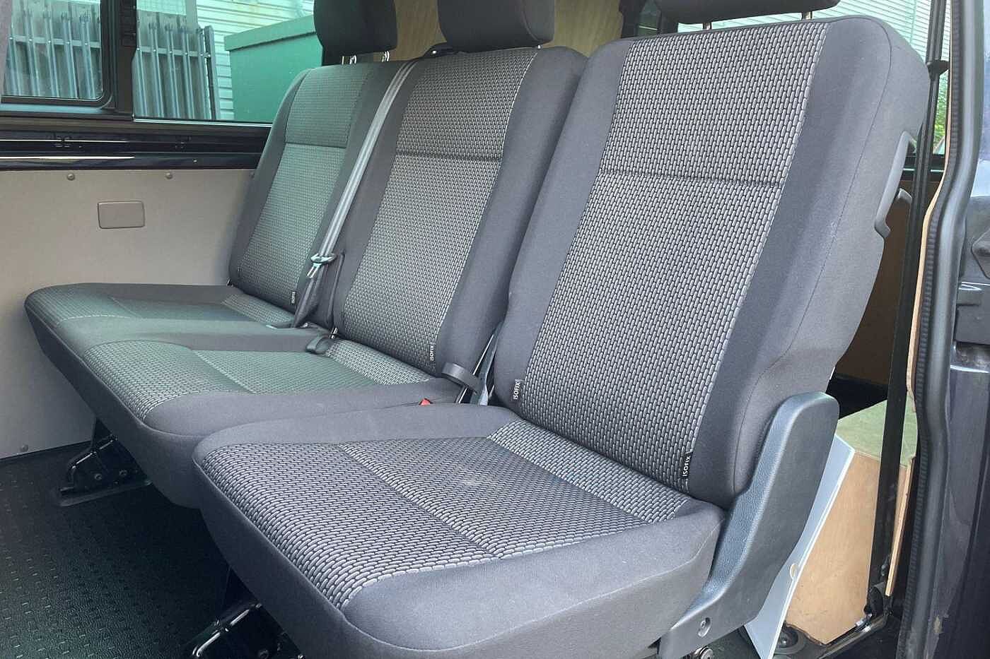 Volkswagen Transporter T32 SWB 2.0 TDI 150 Highline Kombi Van