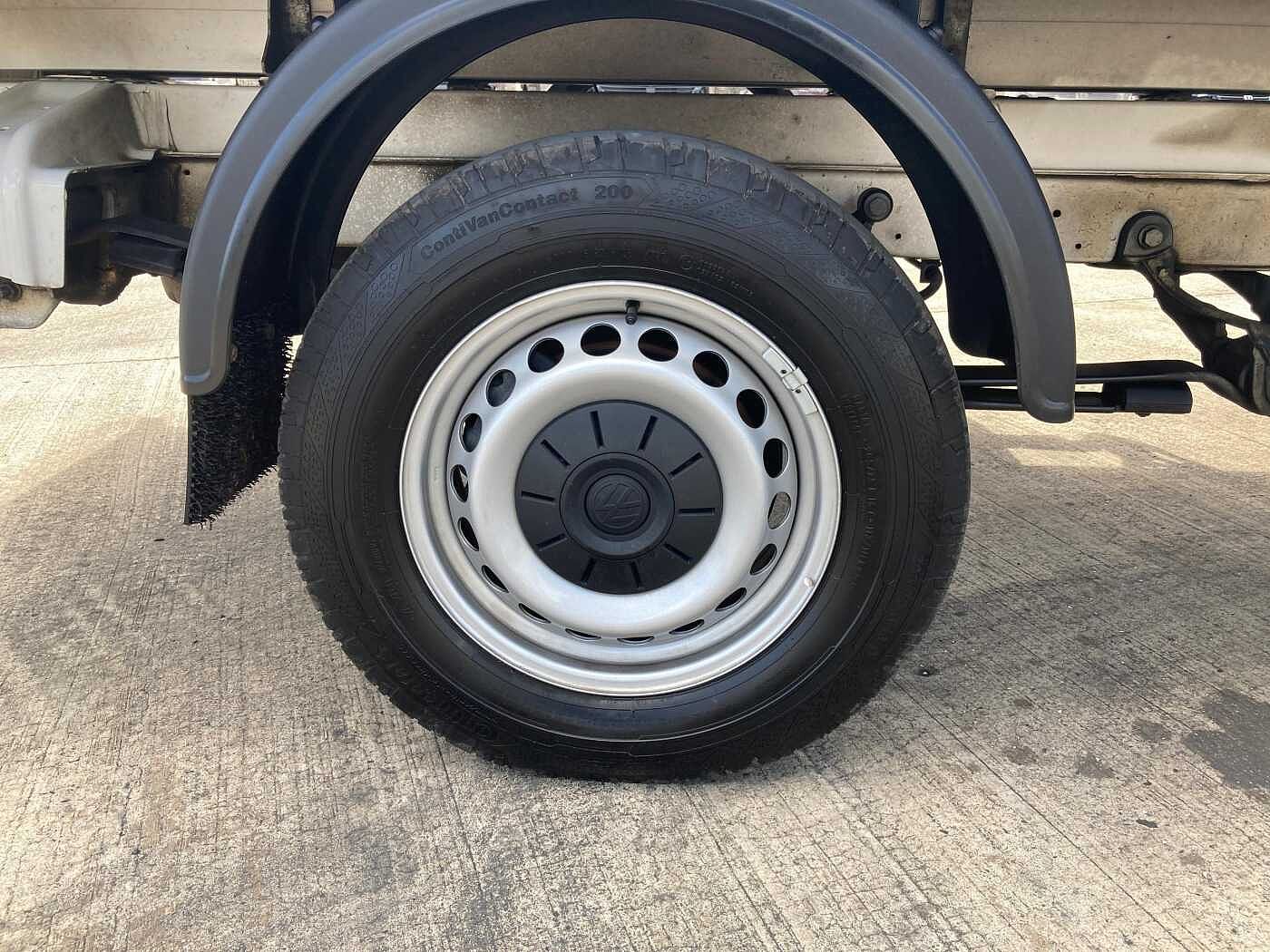 Volkswagen Crafter CR35 LWB FWD 2.0 TDI 140PS Startline ETG Tail Lift