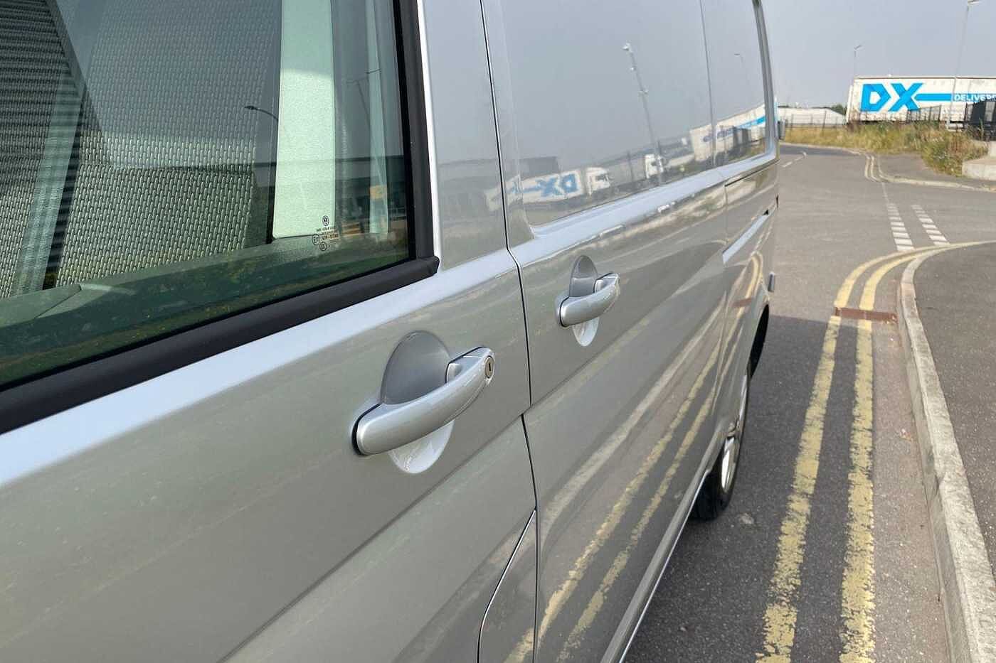 Volkswagen Transporter T30 LWB 2.0 BiTDI 204 Highline DSG
