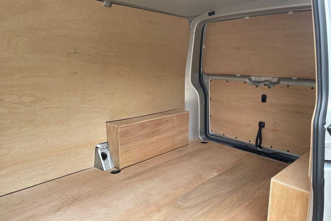 Volkswagen Transporter T32 SWB 2.0 BiTDI 204 Highline DSG