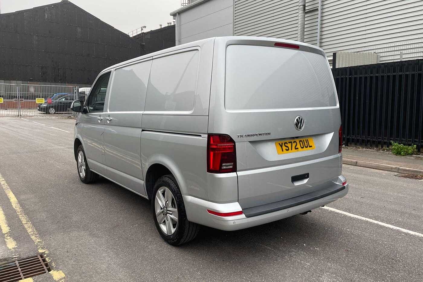 Volkswagen Transporter T32 SWB 2.0 BiTDI 204 Highline DSG