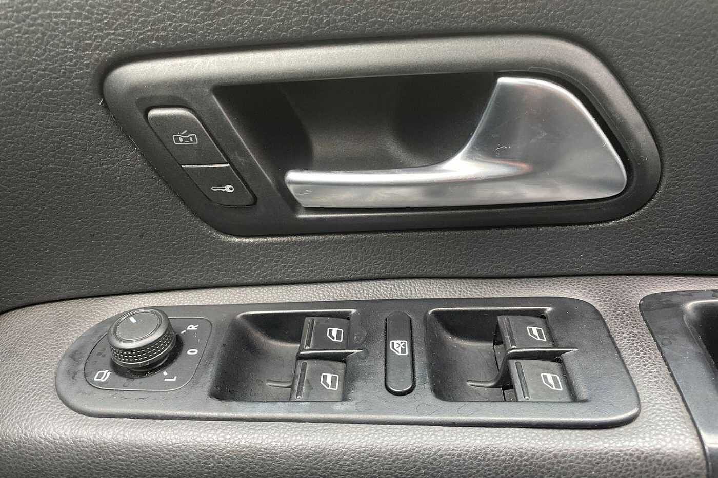 Volkswagen Amarok A33 SPECIAL EDITIONS D/Cab Pick Up Dark Label 3.0 V6 TDI 204 BMT4M Auto