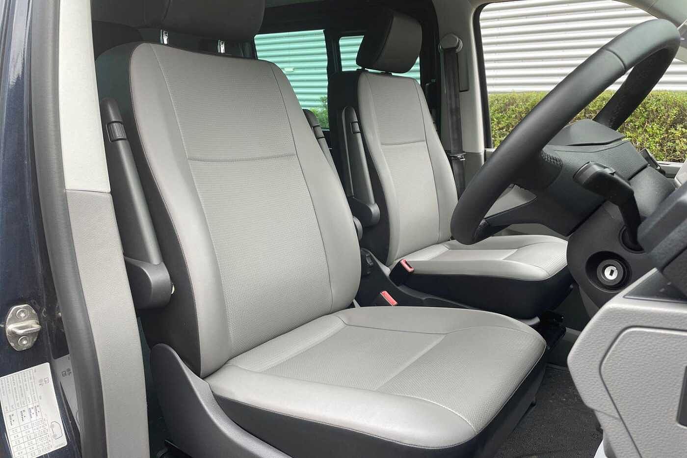 Volkswagen Transporter T30 SWB 2.0 TDI 110 Highline Kombi Van