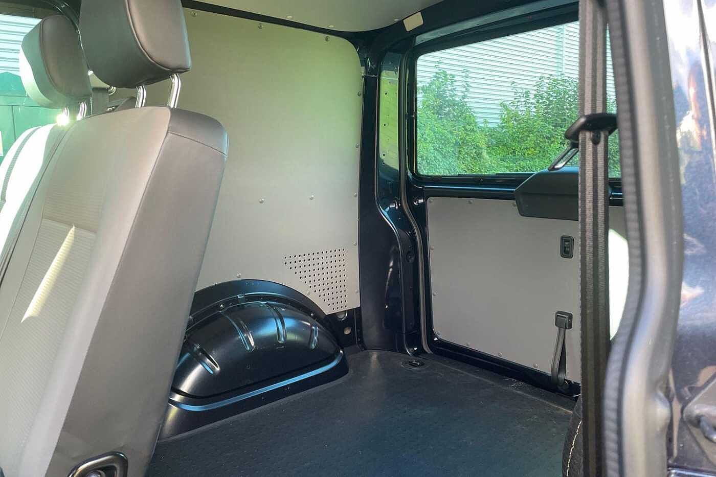 Volkswagen Transporter T30 SWB 2.0 TDI 110 Highline Kombi Van