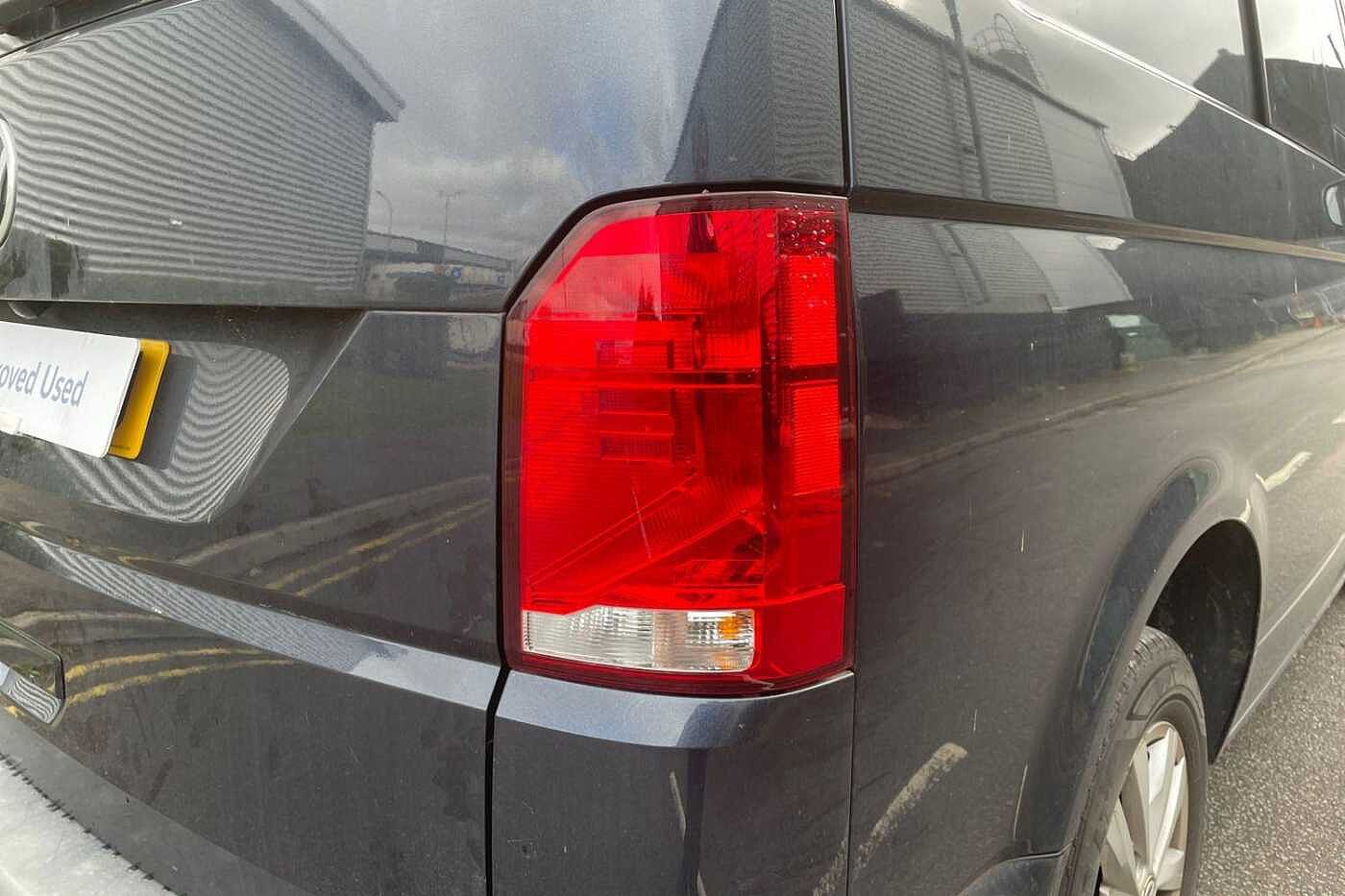 Volkswagen Transporter T30 SWB 2.0 TDI 110 Highline Kombi Van