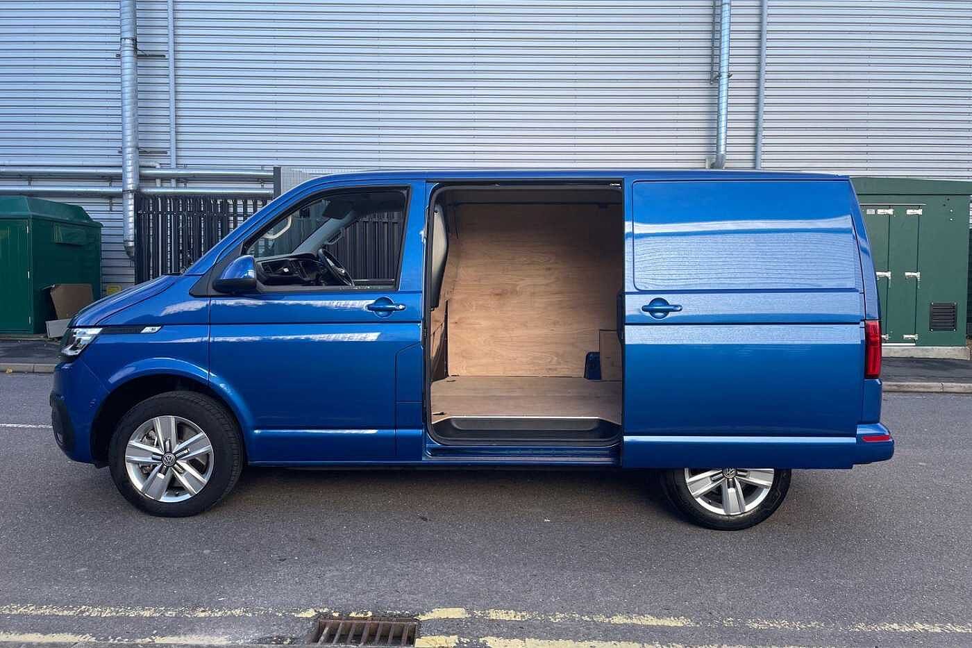 Volkswagen Transporter T32 SWB 2.0 BiTDI 204 Highline DSG