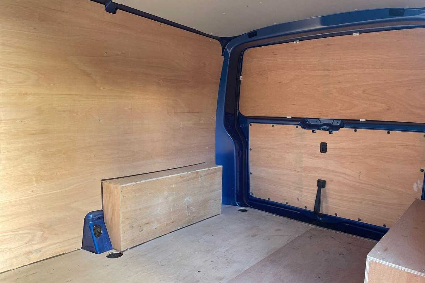 Volkswagen Transporter T32 SWB 2.0 BiTDI 204 Highline DSG