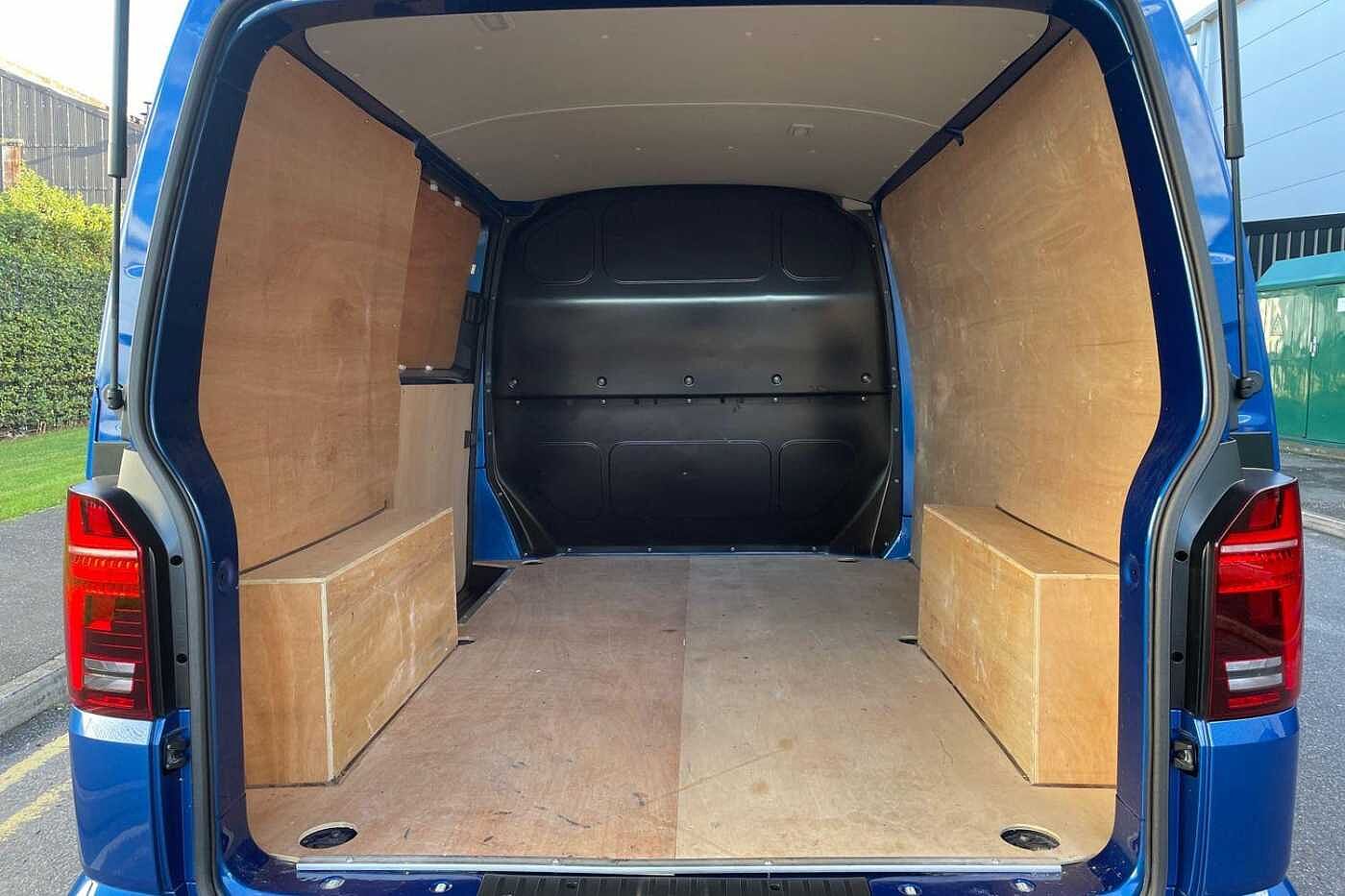 Volkswagen Transporter T32 SWB 2.0 BiTDI 204 Highline DSG