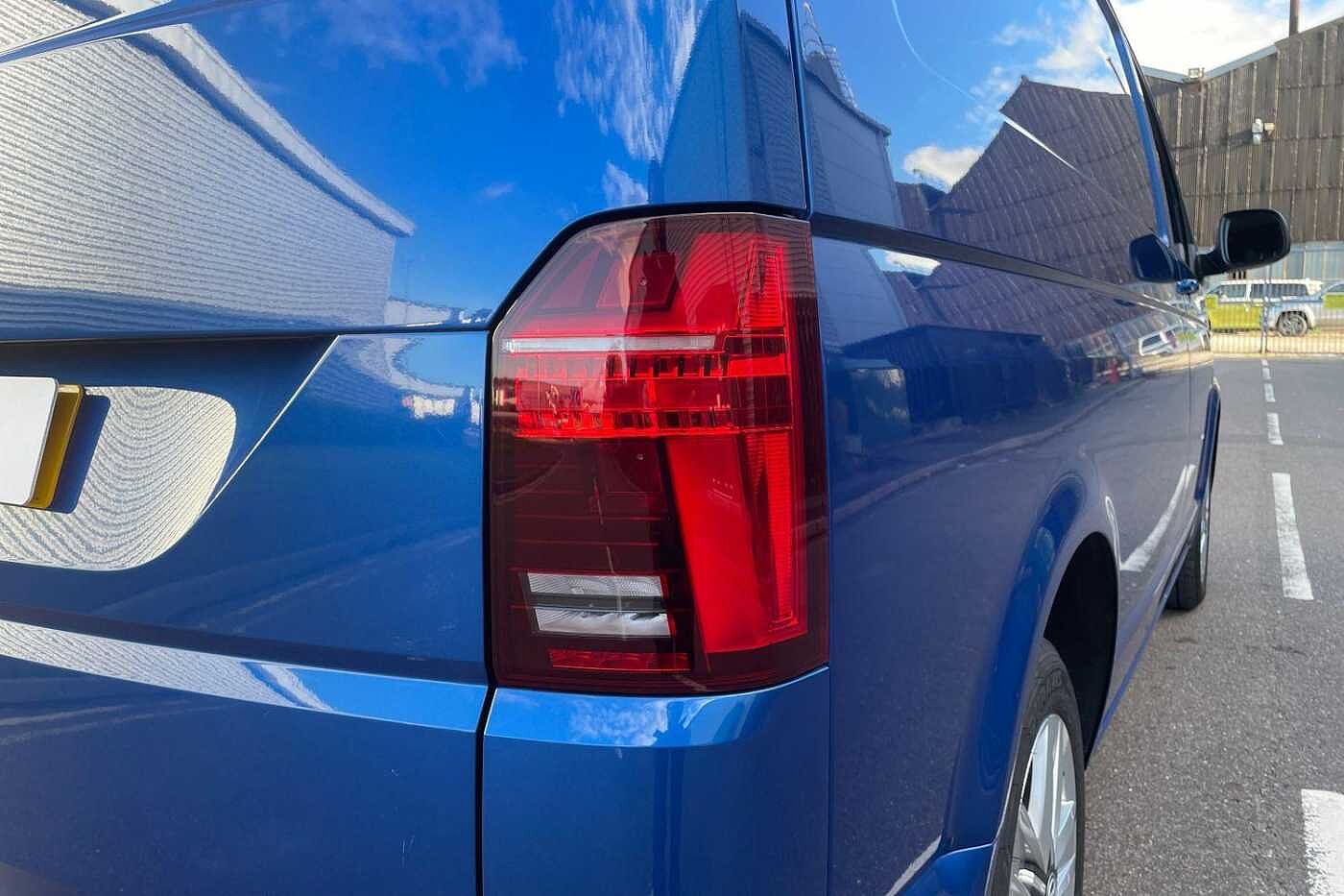 Volkswagen Transporter T32 SWB 2.0 BiTDI 204 Highline DSG
