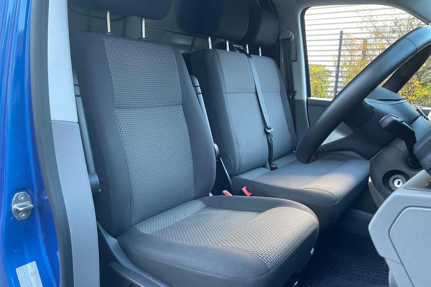 Volkswagen Transporter 2.0 TDI T32 Highline Panel Van 5dr Diesel DSG FWD LWB Euro 6 (s/s) (150 ps)