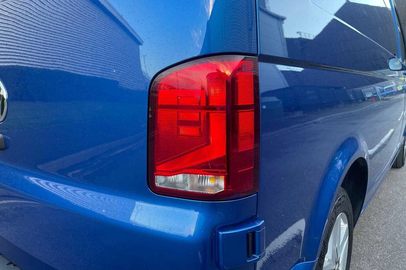 Volkswagen Transporter 2.0 TDI T32 Highline Panel Van 5dr Diesel DSG FWD LWB Euro 6 (s/s) (150 ps)