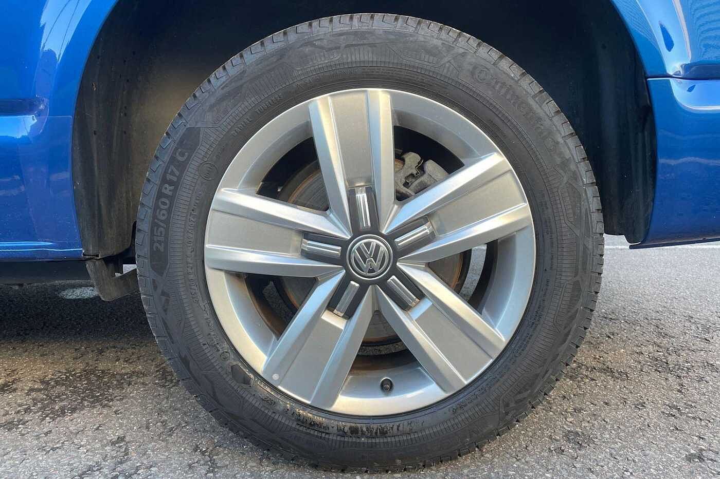 Volkswagen Transporter 2.0 TDI T32 Highline Panel Van 5dr Diesel DSG FWD LWB Euro 6 (s/s) (150 ps)