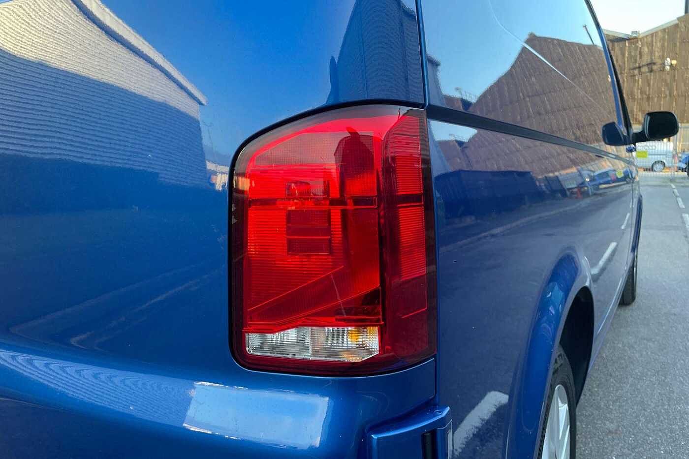 Volkswagen Transporter 2.0 TDI T32 Highline Panel Van 5dr Diesel DSG FWD LWB Euro 6 (s/s) (150 ps)