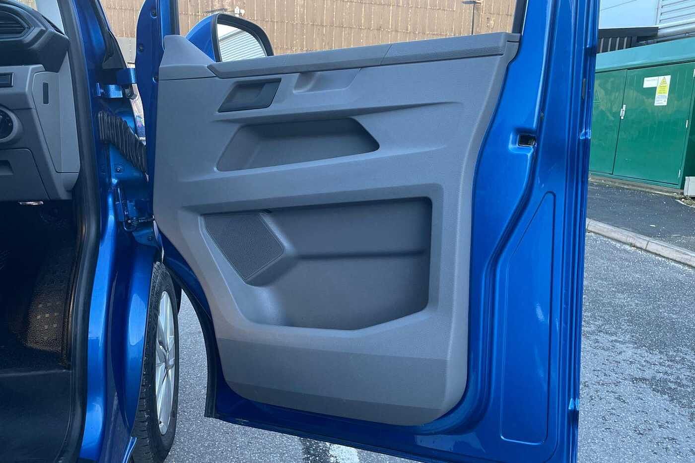 Volkswagen Transporter 2.0 TDI T32 Highline Panel Van 5dr Diesel DSG FWD LWB Euro 6 (s/s) (150 ps)
