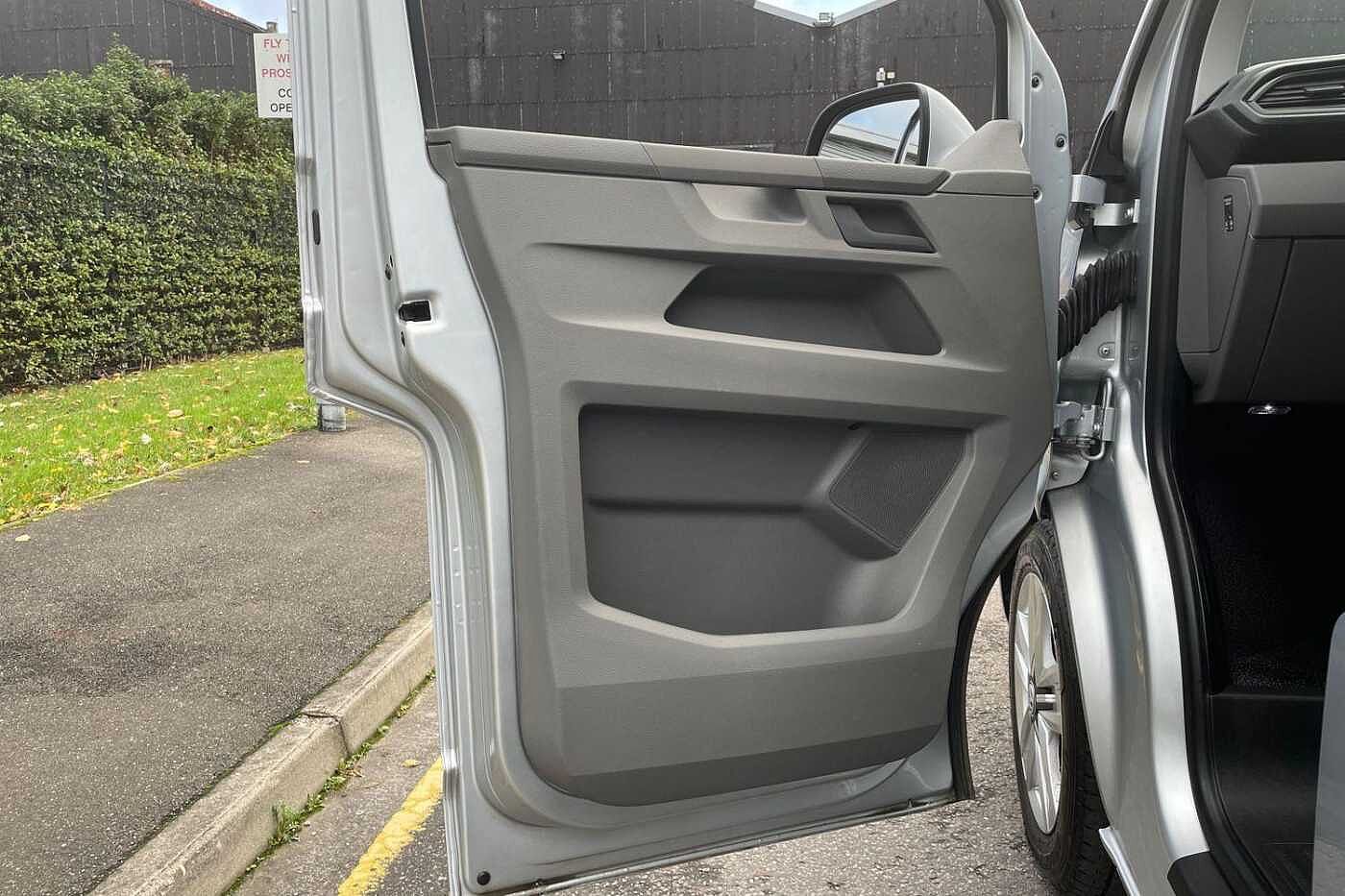 Volkswagen Transporter 2.0 BiTDI T30 Highline Panel Van 5dr Diesel DSG FWD LWB High Roof Euro 6 (s/s) (