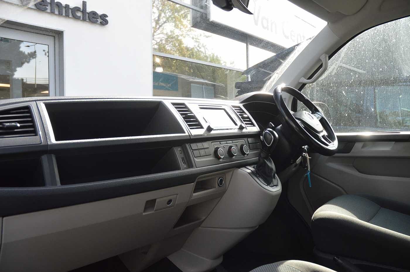 Volkswagen Transporter Kombi 2.0TDI 150 T32 Highline BMT SWB