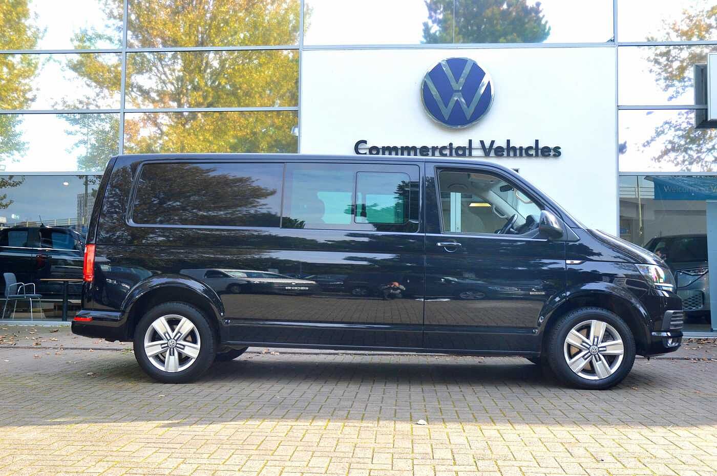 Volkswagen Transporter T32 Lwb Diesel 2.0 TDI BMT 150 Highline Kombi Van DSG