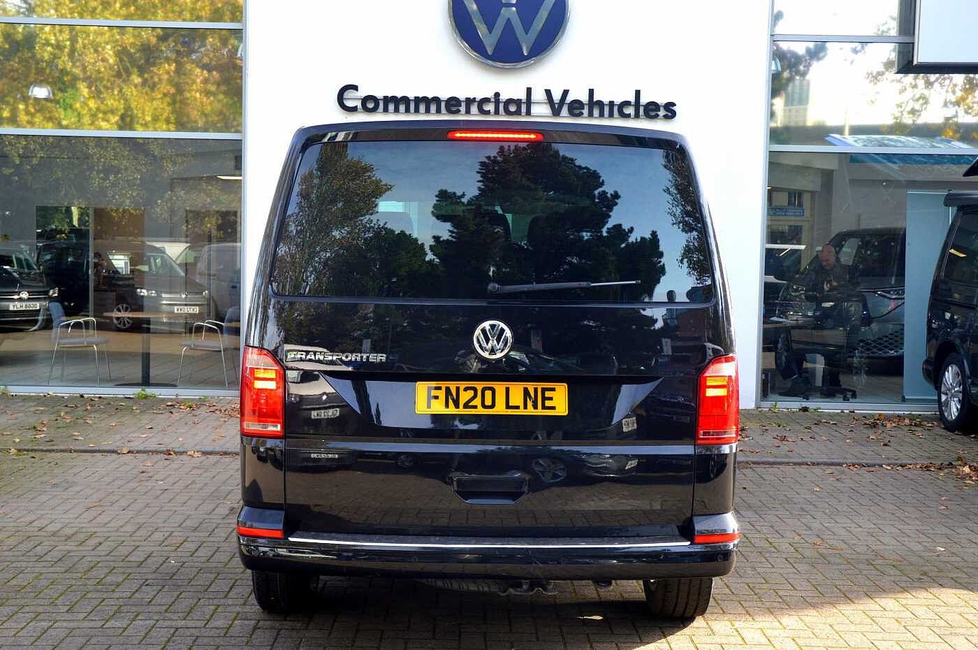 Volkswagen Transporter T32 Lwb Diesel 2.0 TDI BMT 150 Highline Kombi Van DSG