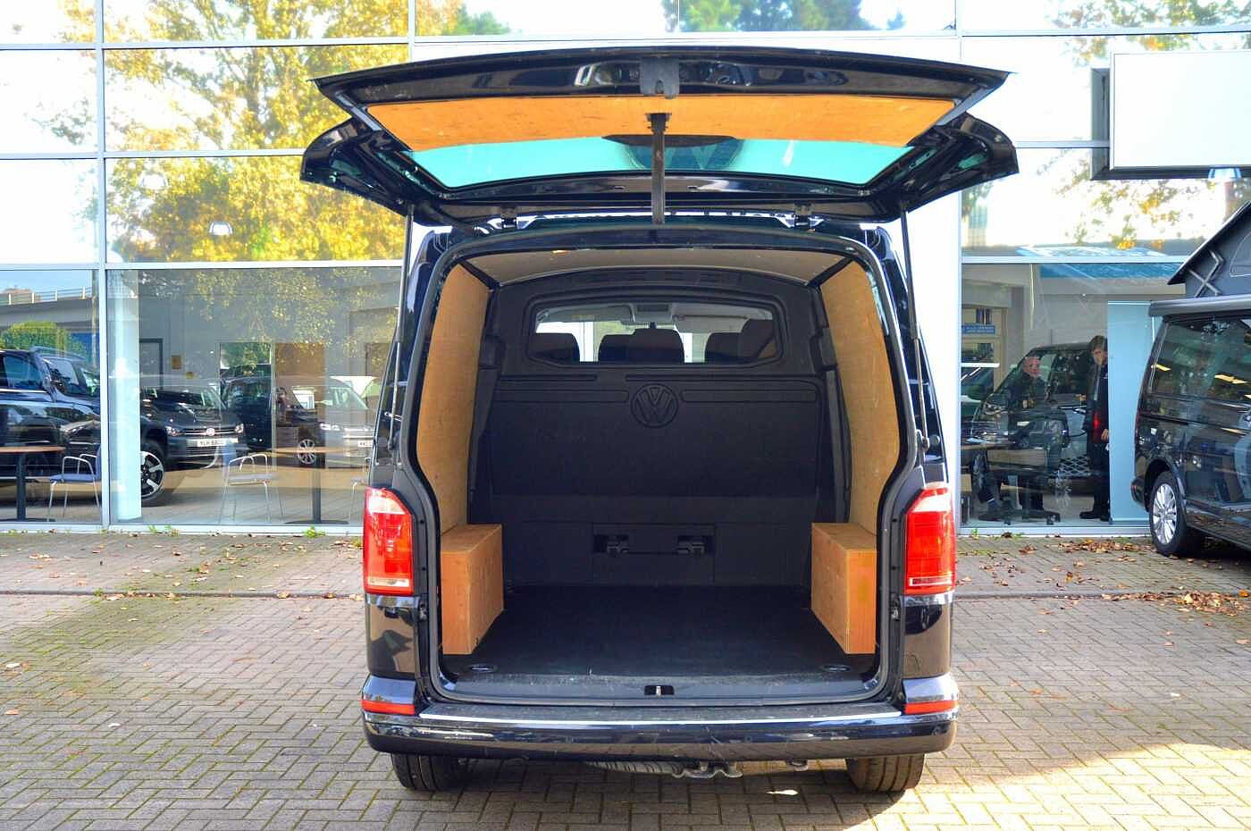 Volkswagen Transporter T32 Lwb Diesel 2.0 TDI BMT 150 Highline Kombi Van DSG
