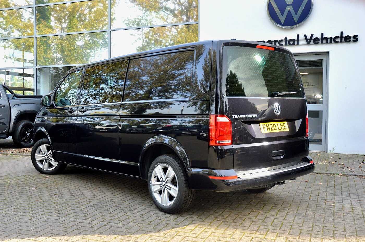 Volkswagen Transporter T32 Lwb Diesel 2.0 TDI BMT 150 Highline Kombi Van DSG