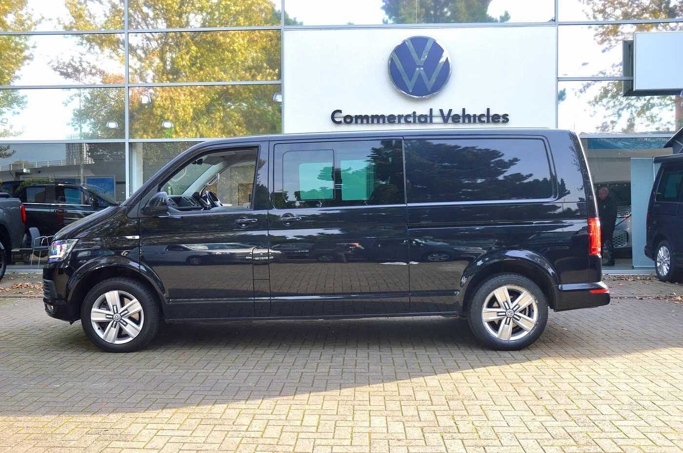 Volkswagen Transporter T32 Lwb Diesel 2.0 TDI BMT 150 Highline Kombi Van DSG