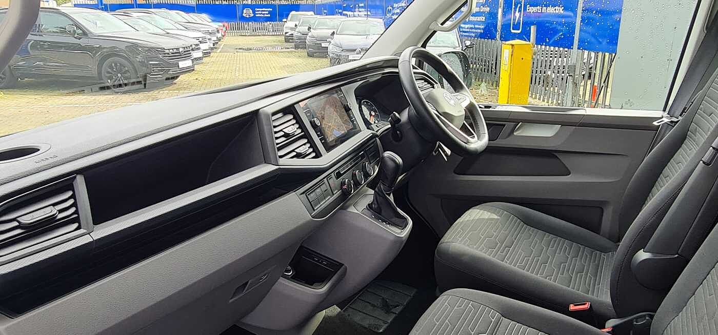 Volkswagen Transporter Shuttle T32 Lwb Diesel 2.0 TDI 150PS SE Minibus DSG