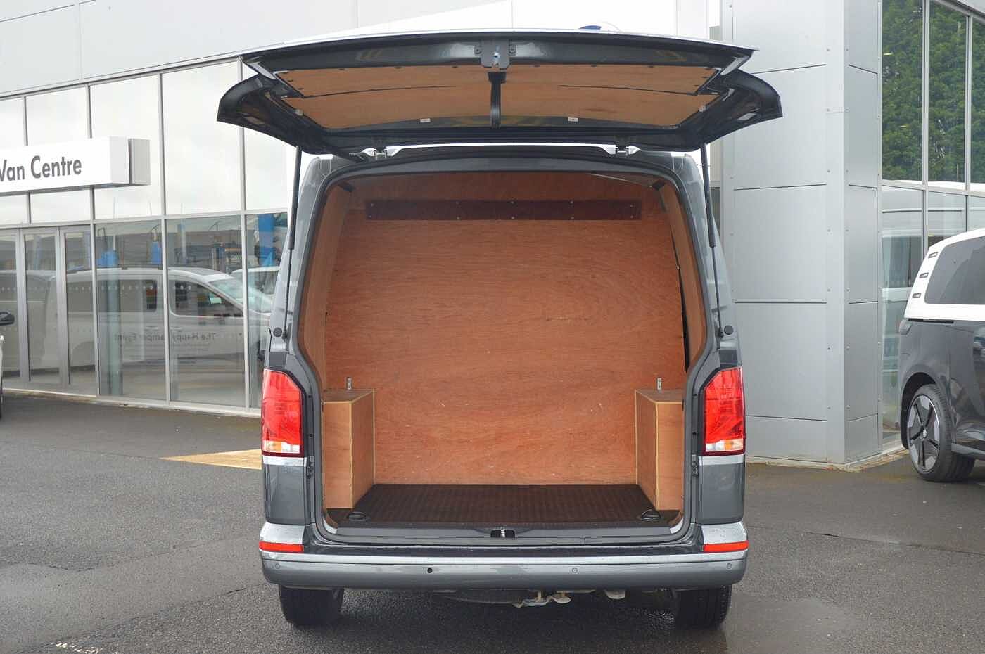 Volkswagen Transporter 2.0TDI 110ps Eu6dT-E T30 Highline SWB