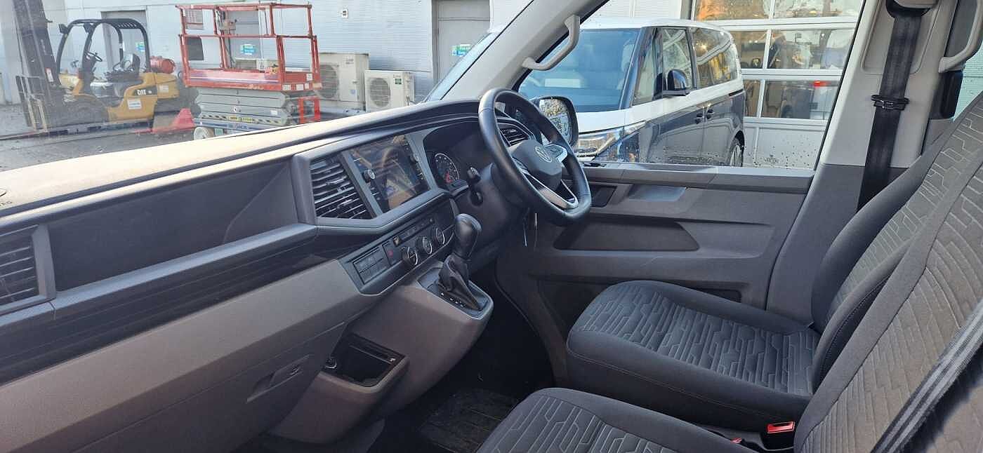 Volkswagen Transporter Shuttle 9 seats T32 SE LWB 2.0TDI 150PS DSG