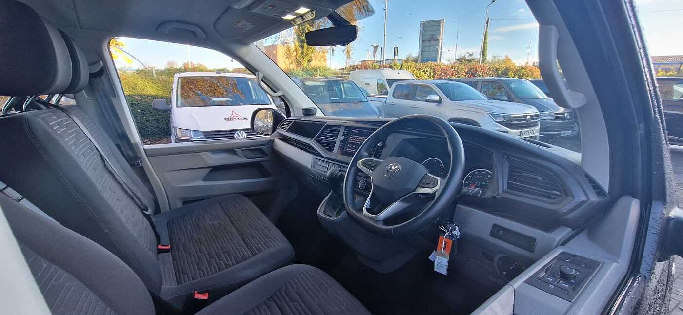 Volkswagen Transporter Shuttle 9 seats T32 SE LWB 2.0TDI 150PS DSG
