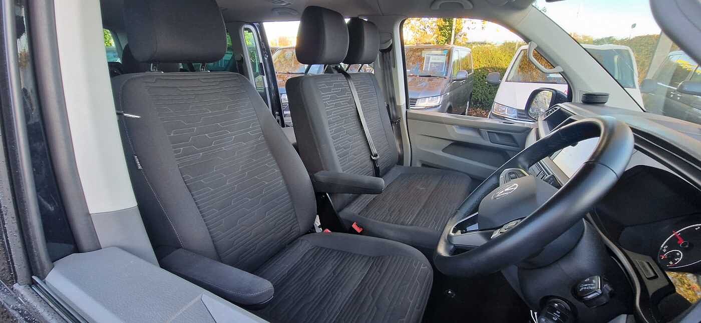 Volkswagen Transporter Shuttle 9 seats T32 SE LWB 2.0TDI 150PS DSG