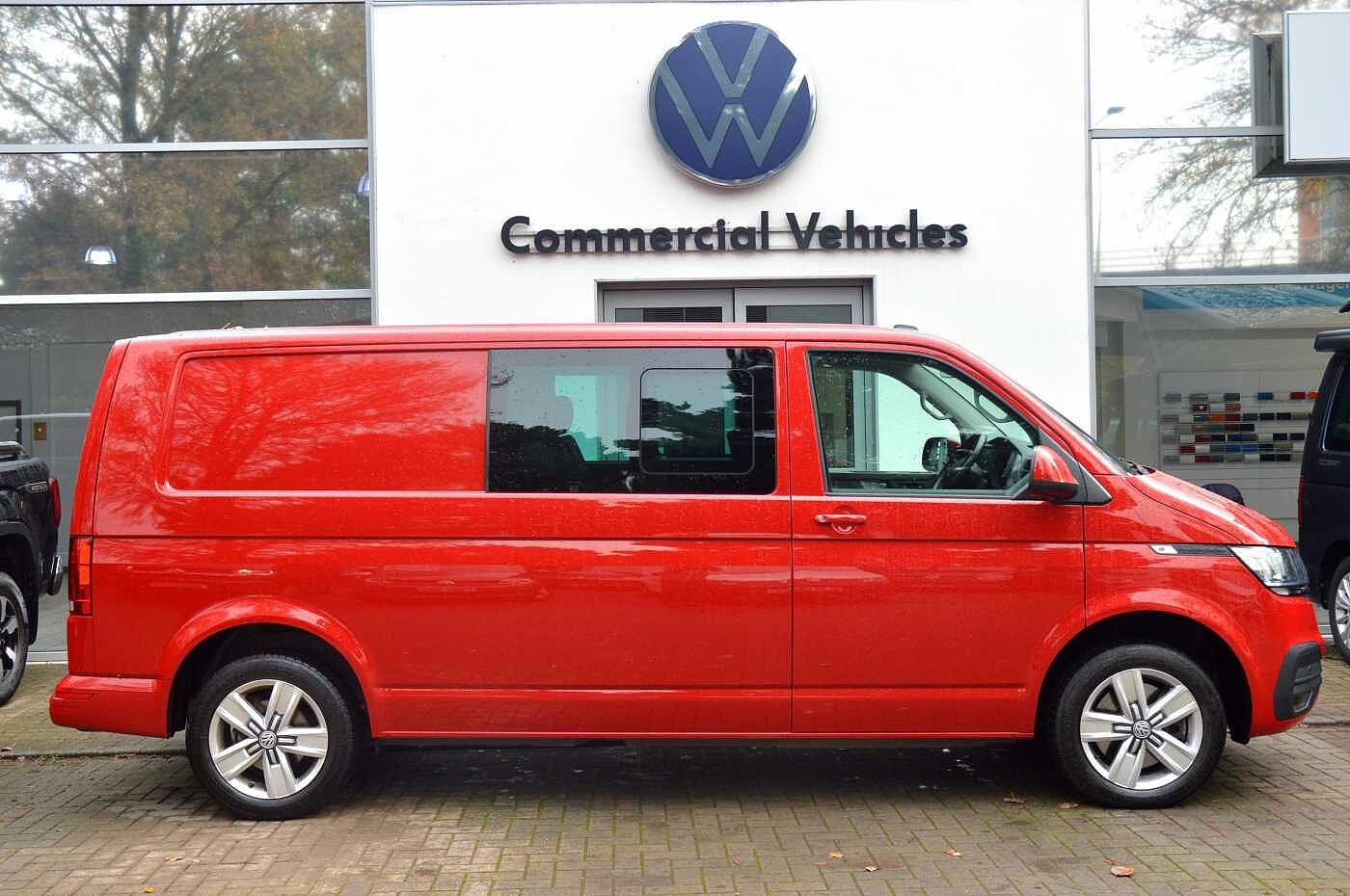 Volkswagen Transporter KOMBI 2.0TDI 150ps T32 Highline KOMBI LWB 4M