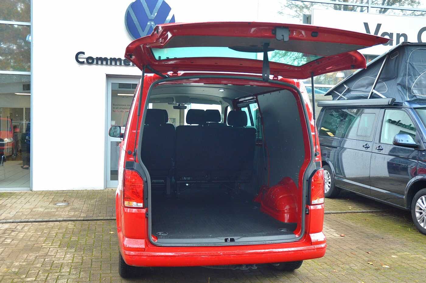Volkswagen Transporter KOMBI 2.0TDI 150ps T32 Highline KOMBI LWB 4M