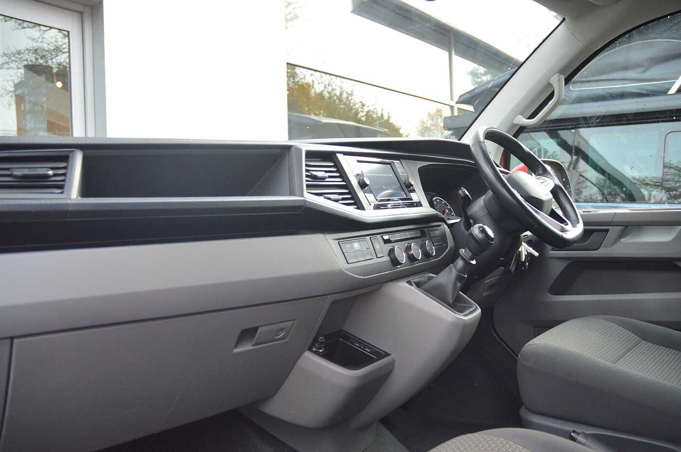 Volkswagen Transporter KOMBI 2.0TDI 150ps T32 Highline KOMBI LWB 4M