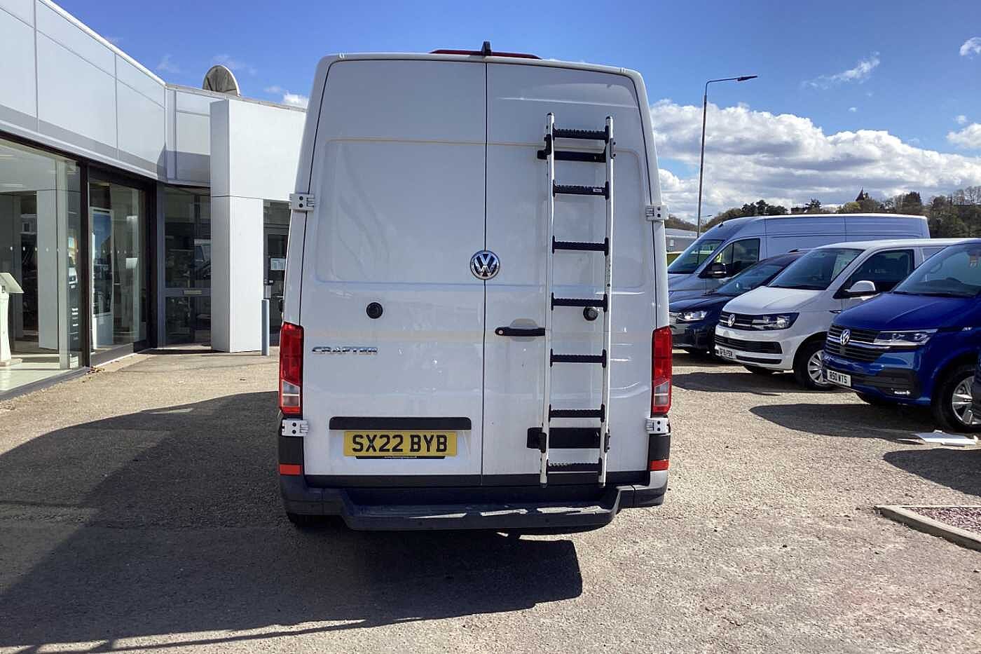 Volkswagen Crafter CR35 Trendline LWB 2.0 TDI 140PS Auto