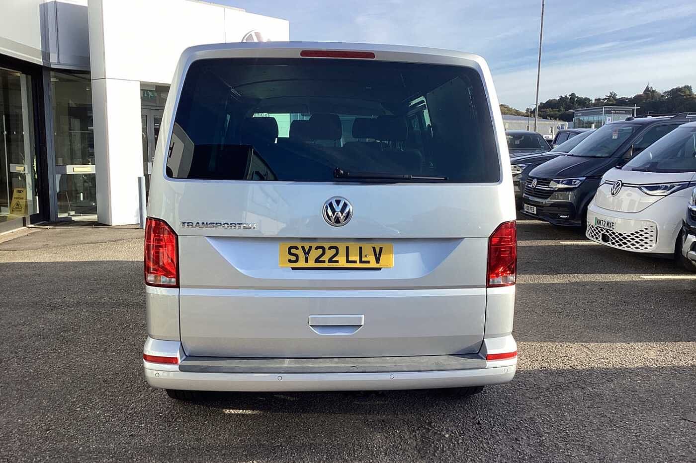 Volkswagen Transporter Kombi T32 Highline LWB 2.0 TDI 150PS